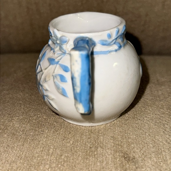 VINTAGE Floral Porcelain Creamer/Pitcher Blue and White 2.5” - Picture 2 of 7